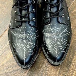 T.U.K spider web creeper boots